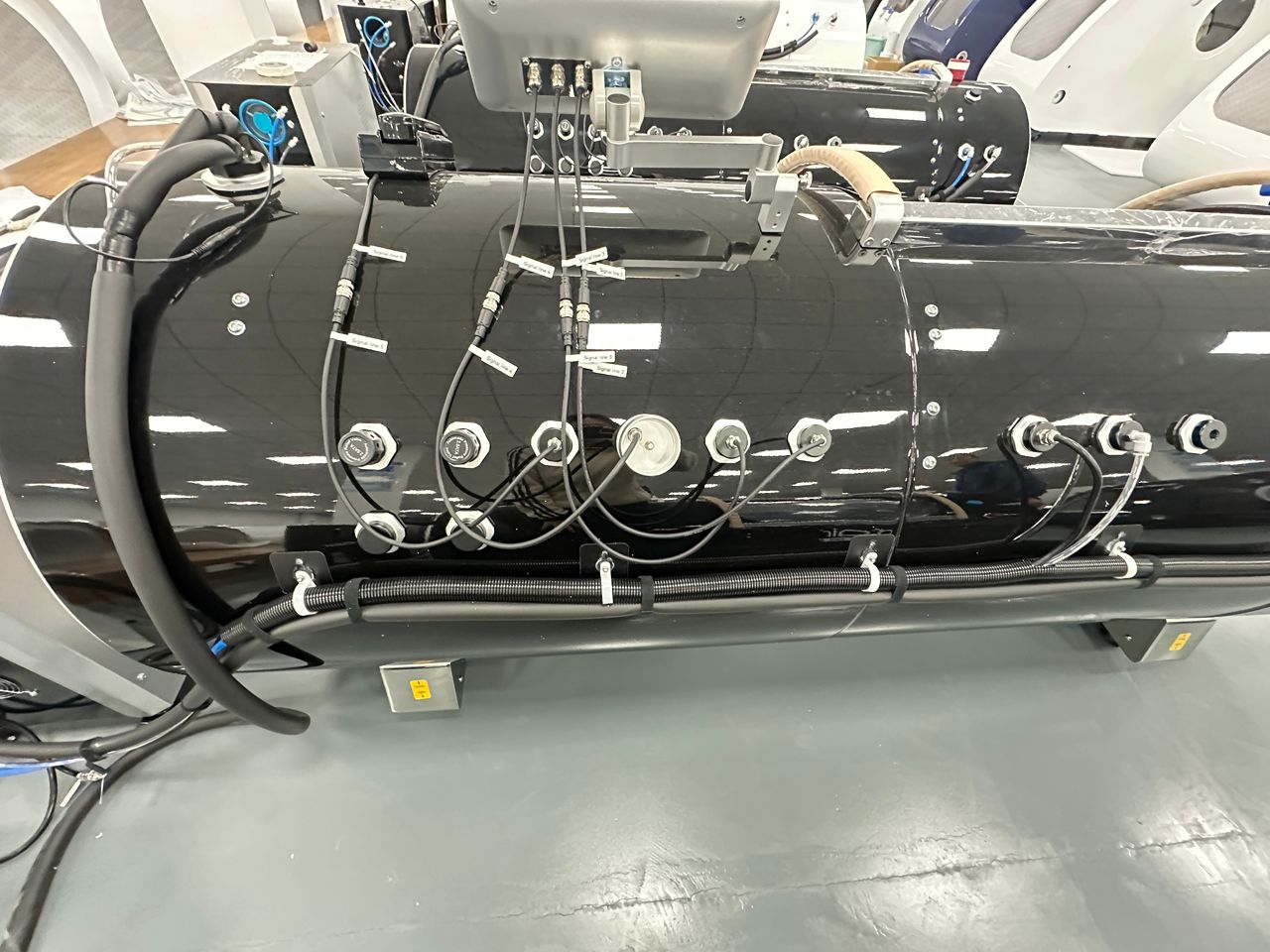 TimeCapsule Vision C900+ | 2.0 ATA Hard-Shell Hyperbaric Oxygen Chamber