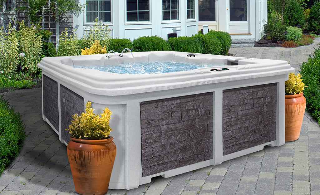 Arcadia Luxury Hot Tub – 7-Person Spa